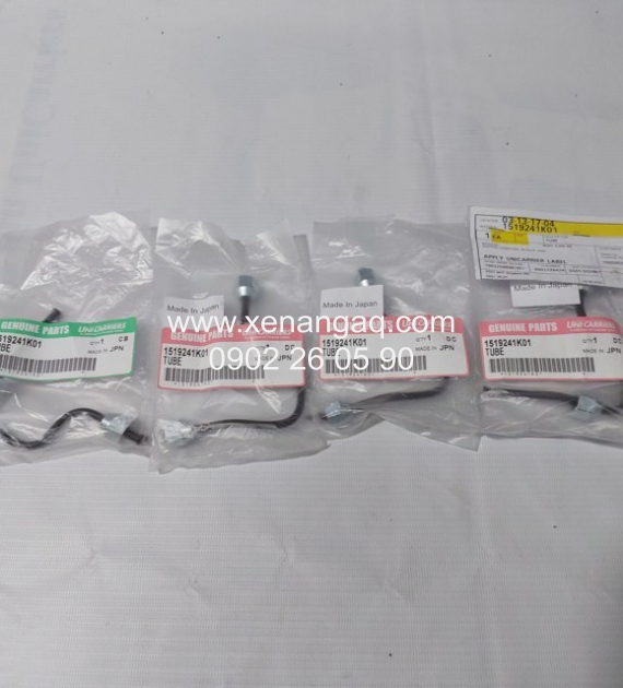 15192-41K01 Ống nhớt sắt từ động cơ tới bơm thủy lực QD32