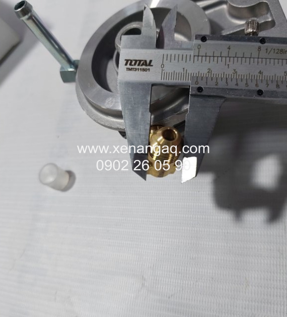 16401-41K00 Bơm nhiên liệu QD32