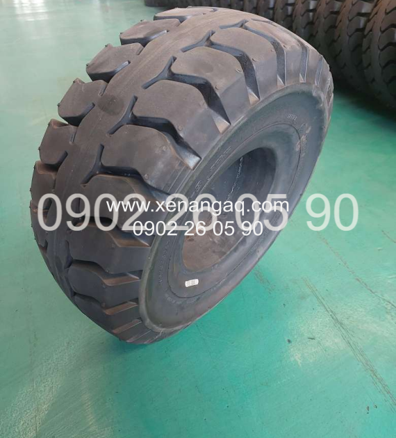 Vỏ Đặc Xe Nâng 18x7-8 Hiệu Dunlop